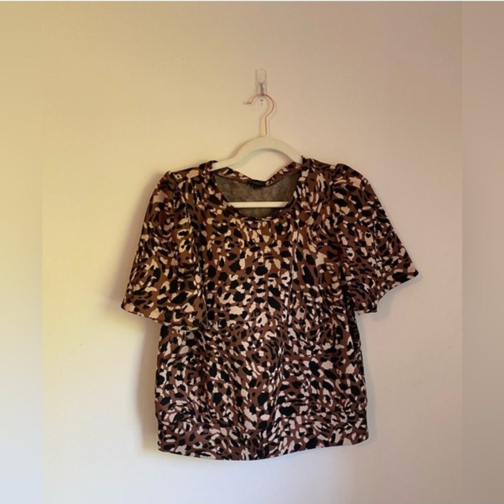 Ann Taylor Factory Animal Print Short Sleeve Blouse Size M Lightweight Top